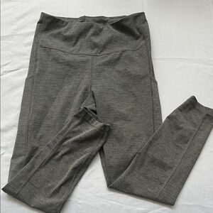 Athleta Charcoal ultimate Capri Stash Pocket 7/8 Tights size S